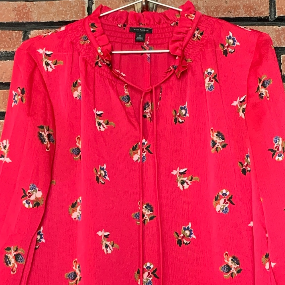 Ann Taylor Pink Floral Blouse SZ-XS - Picture 2 of 5